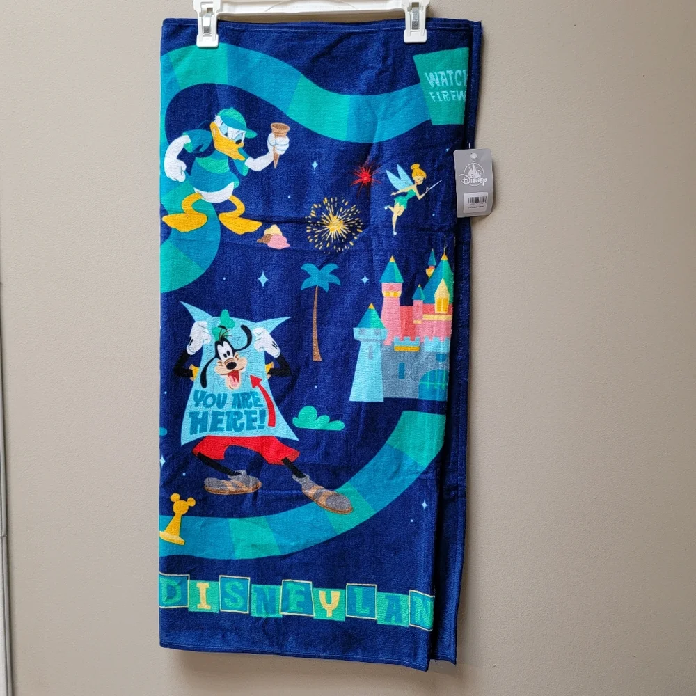 DISNEY BEACH TOWEL